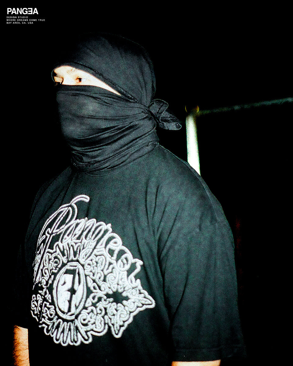 P EMBLEM T-SHIRT